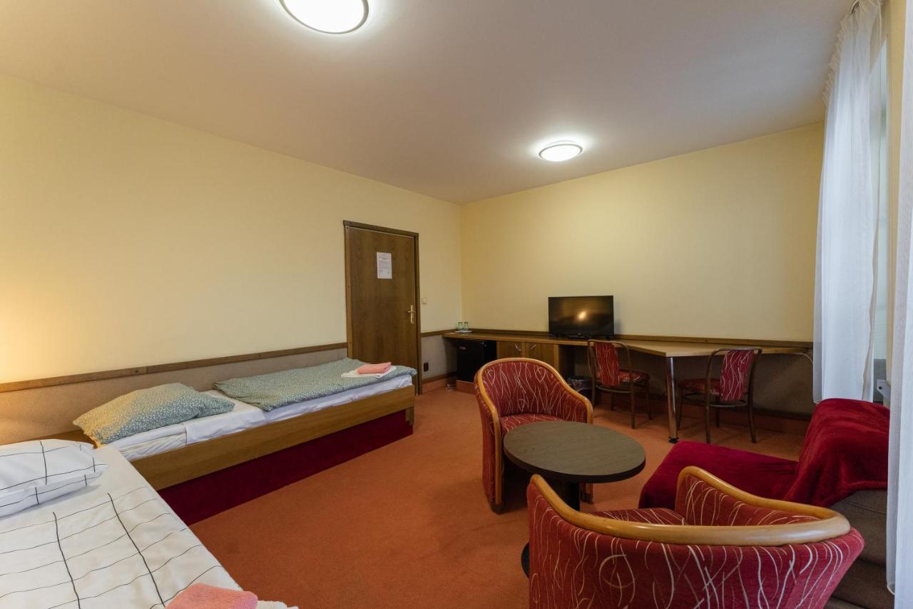 Hotel Amco 3*
